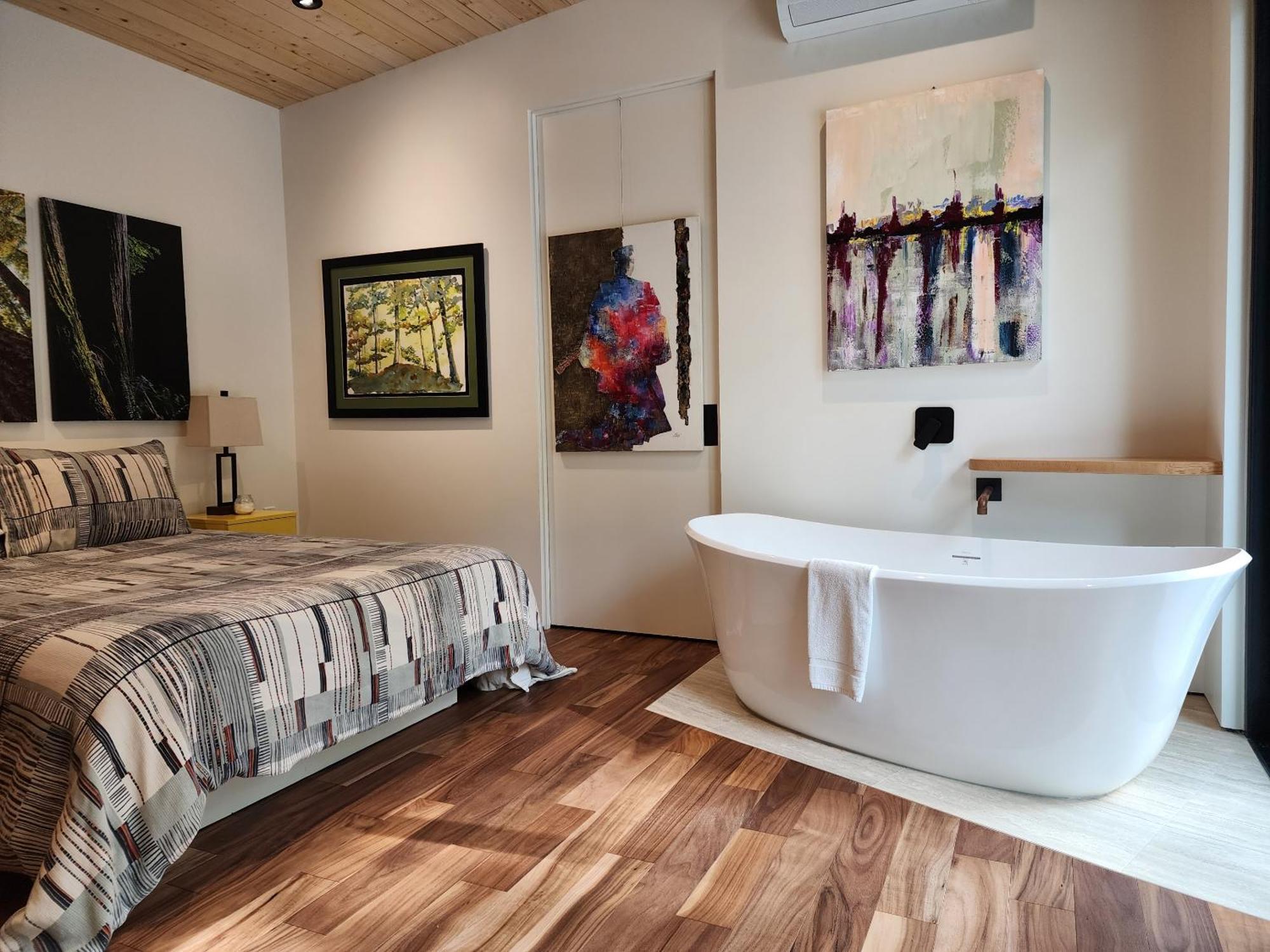 Hotel The Shed At Moon Dance Madeira Park Esterno foto